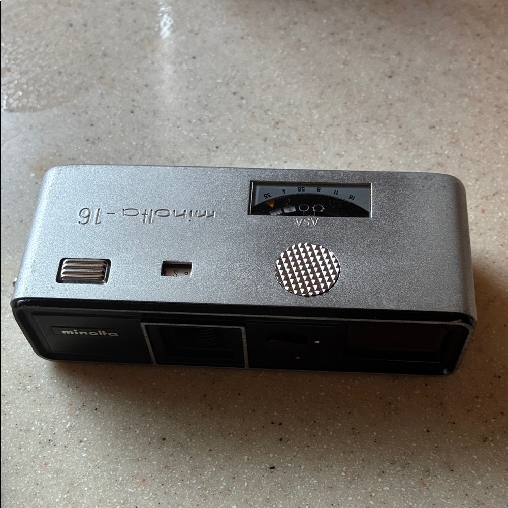 Vintage Minolta 16 Model P Spy Camera